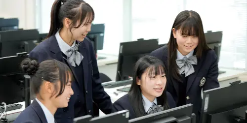 先生から生徒に話をしている。